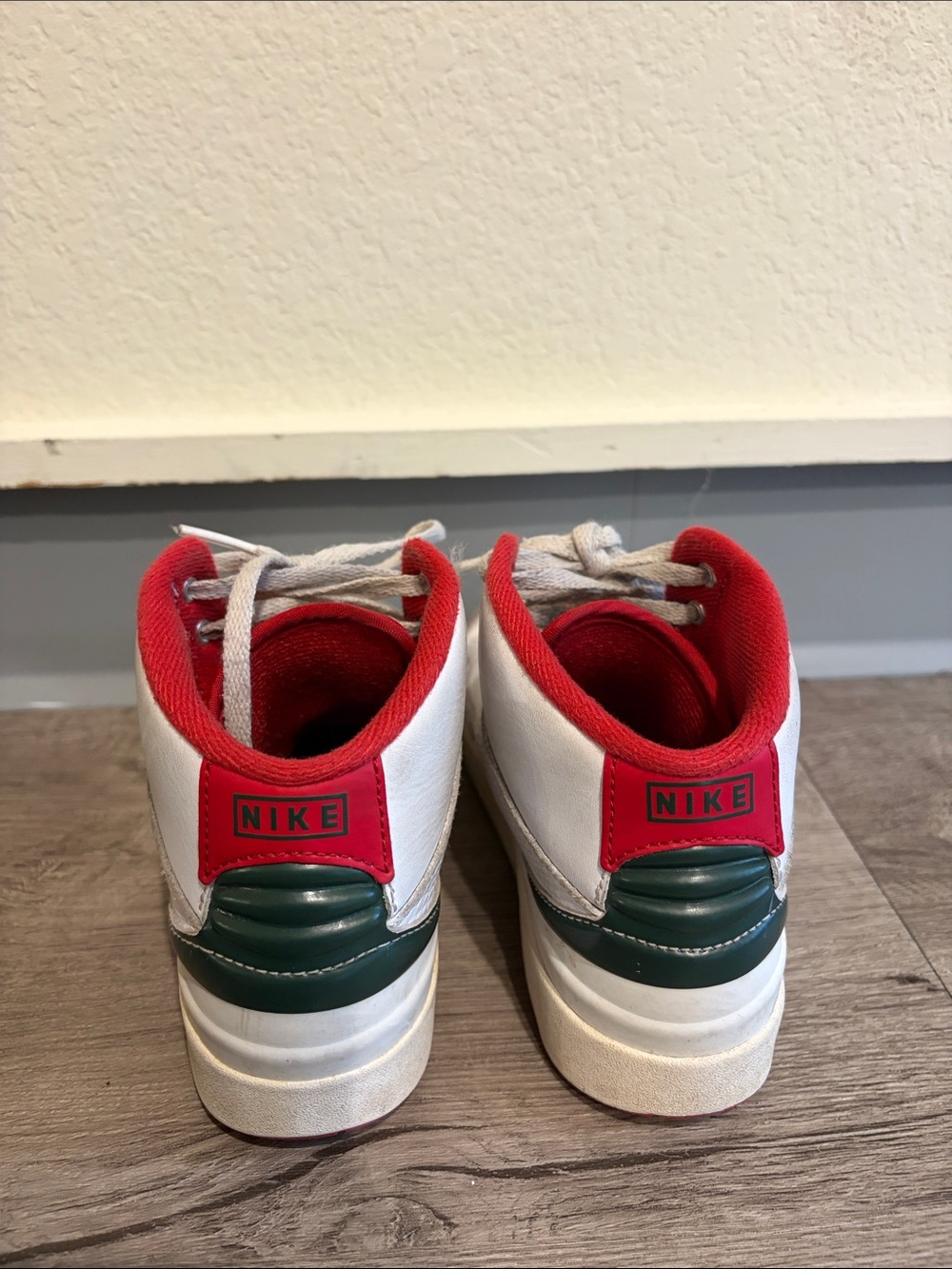 Jordan Kids White and Red Mid-Top Sneakers - Picture 4 of 6